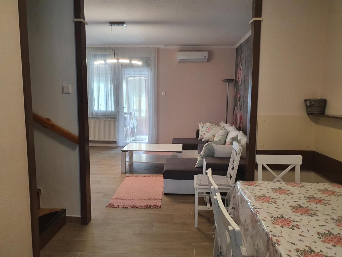 Flower Apartment Heviz Bagian luar foto