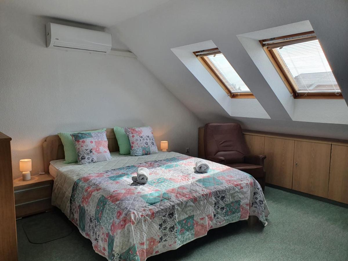 Flower Apartment Heviz Bagian luar foto