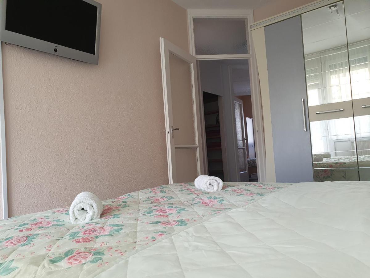 Flower Apartment Heviz Bagian luar foto