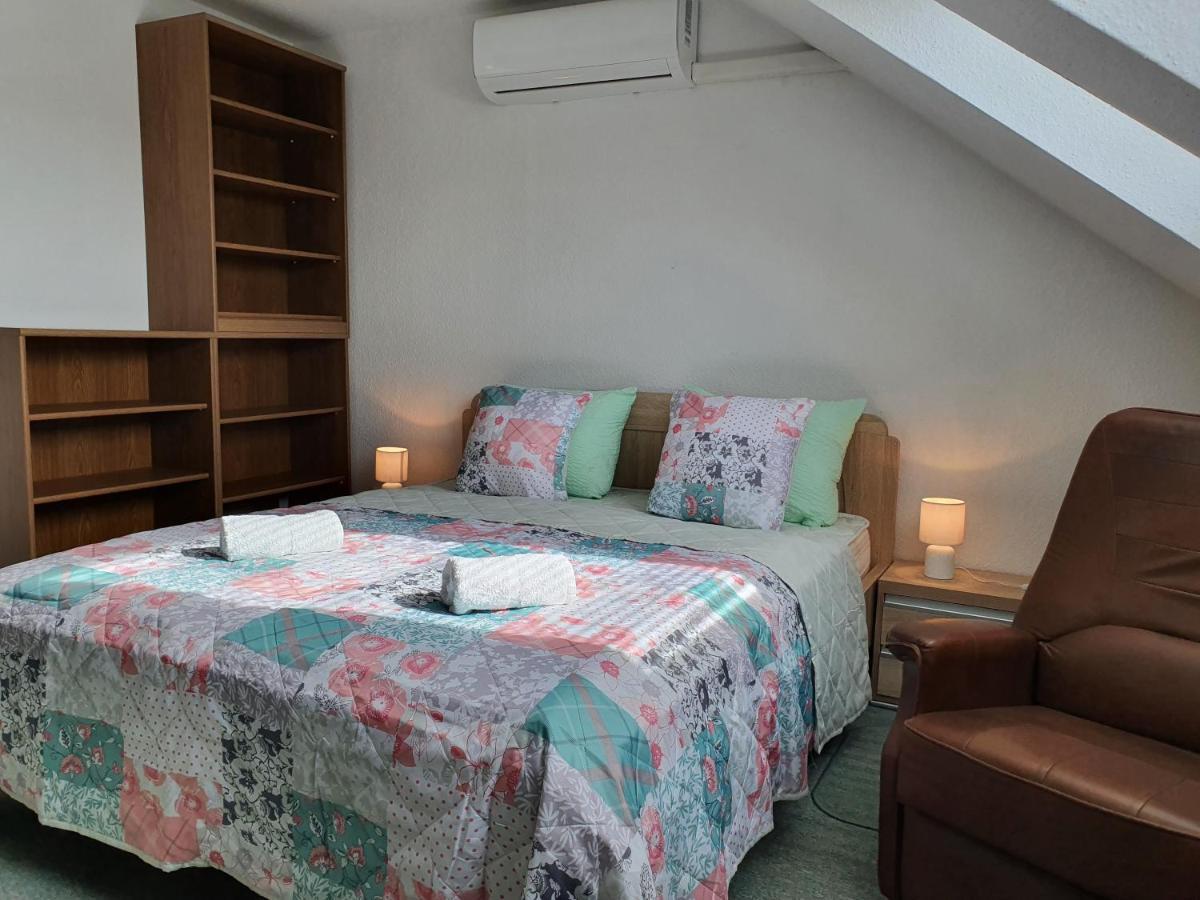 Flower Apartment Heviz Bagian luar foto