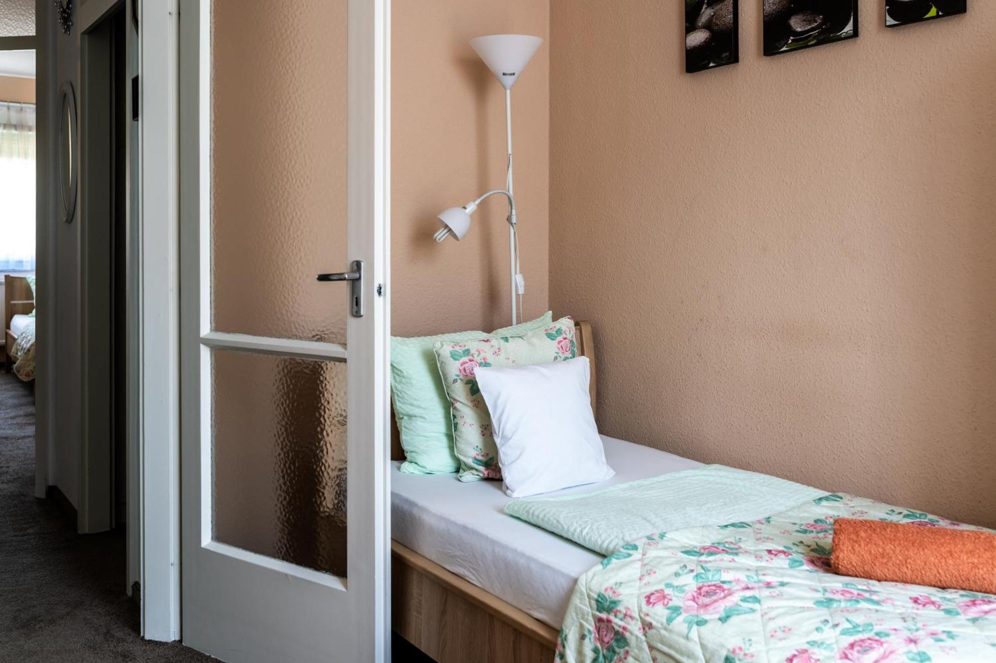 Flower Apartment Heviz Bagian luar foto