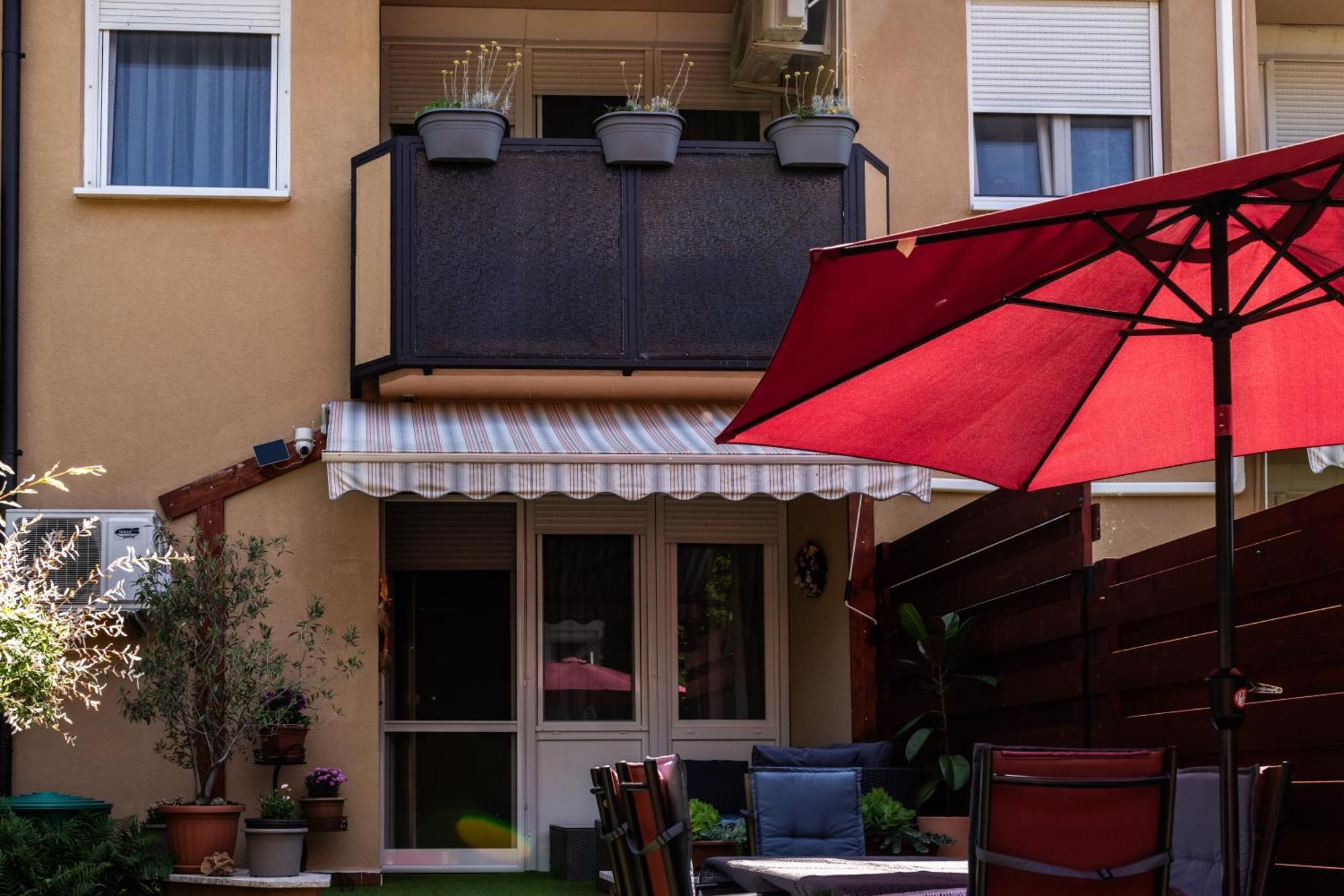 Flower Apartment Heviz Bagian luar foto