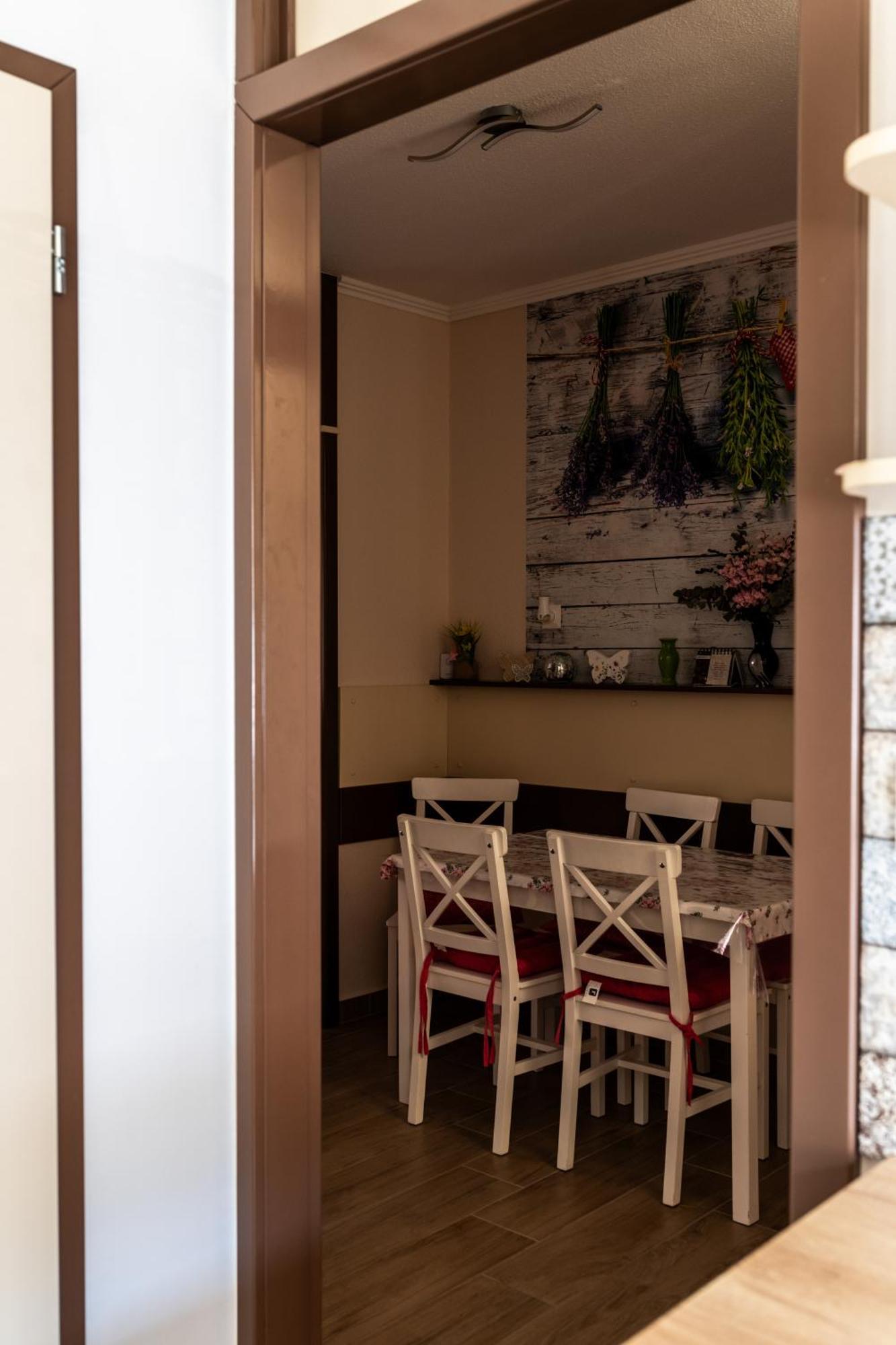 Flower Apartment Heviz Bagian luar foto